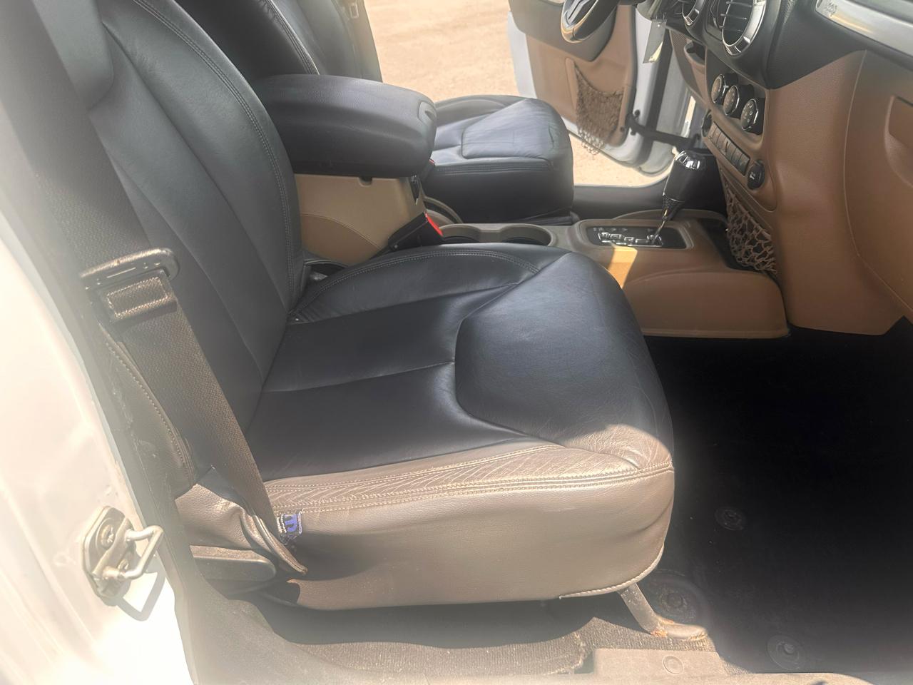 Jeep Wrangler Unlimited Sahara 4WD 2015