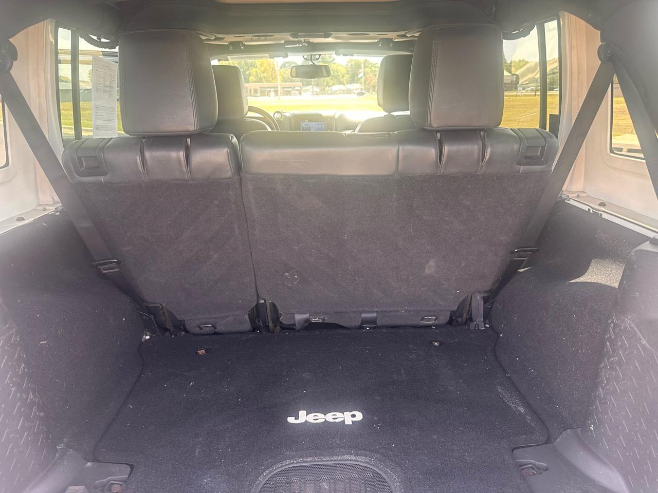 Jeep Wrangler Unlimited Sahara 4WD 2015