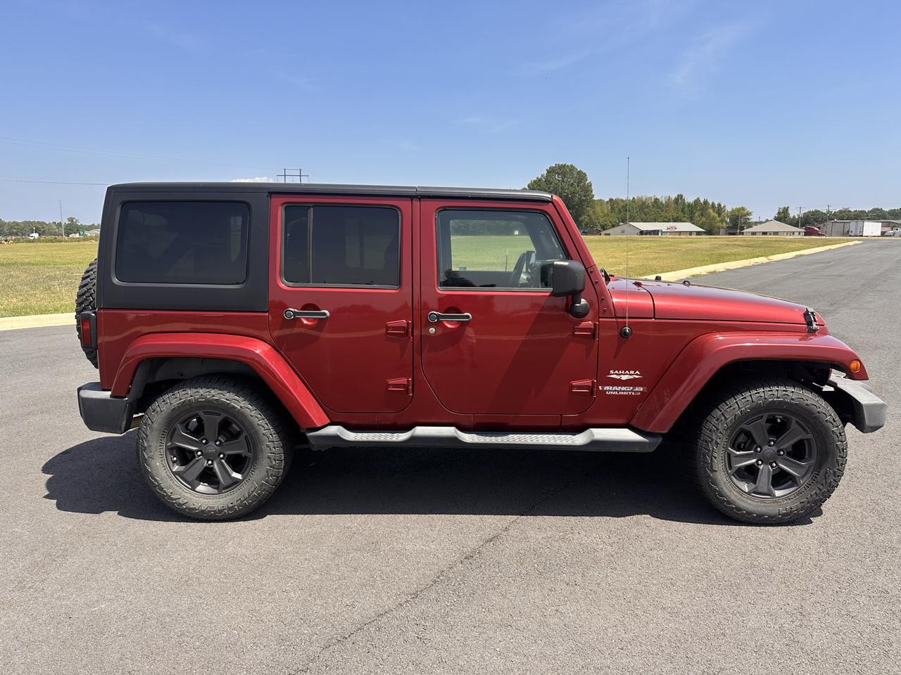 Jeep Wrangler Unlimited Sahara 4WD 2013
