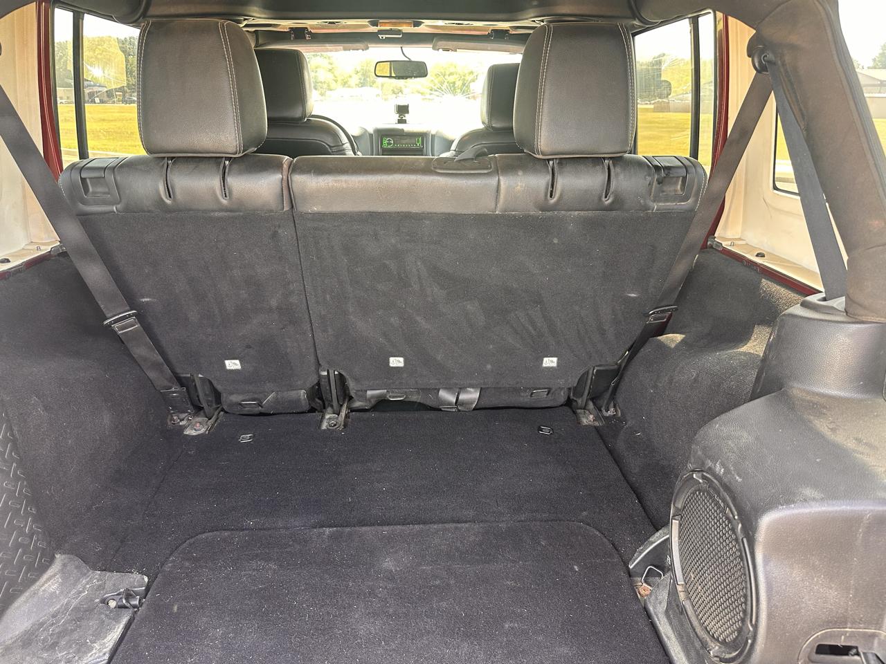 Jeep Wrangler Unlimited Sahara 4WD 2013