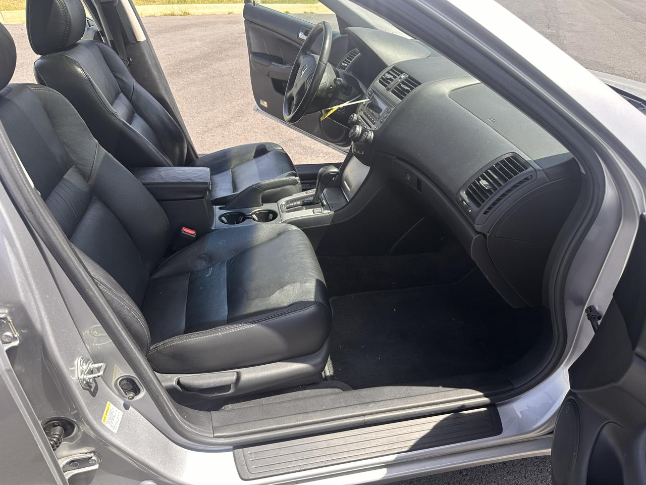 Honda Accord EX Sedan AT w/ Leather and XM Radio 2006