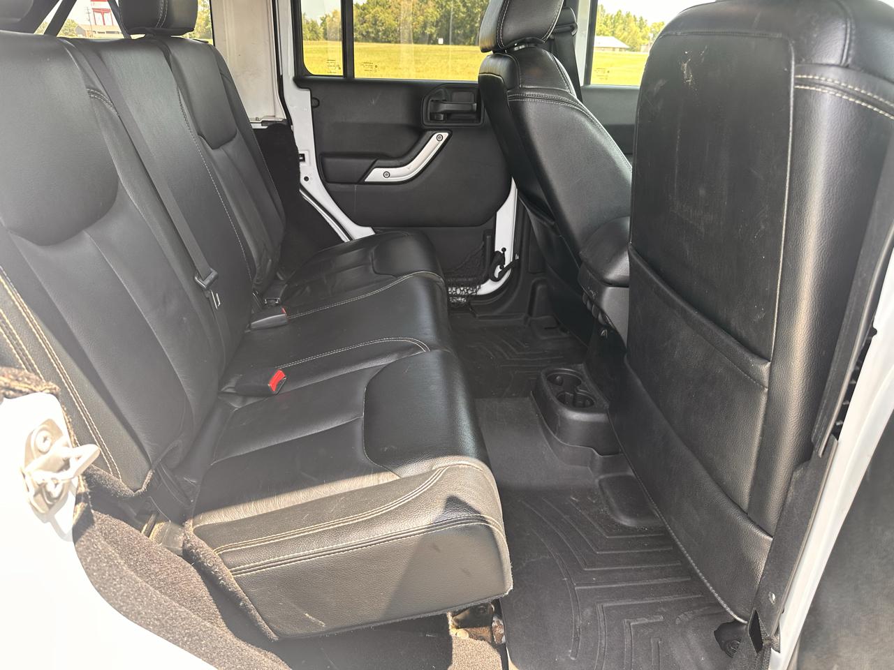 Jeep Wrangler Unlimited Sahara 4WD 2016