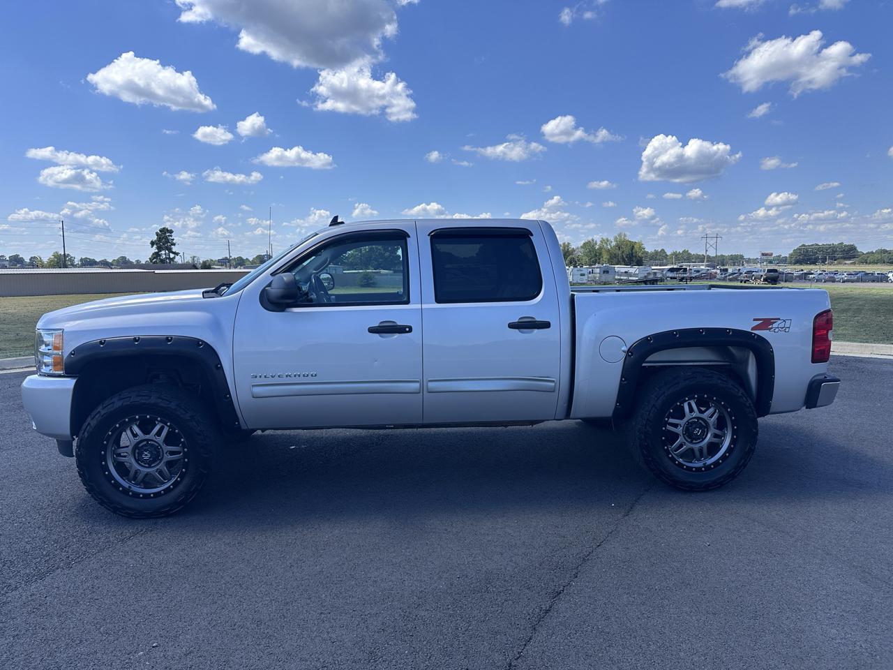 Chevrolet Silverado 1500 4WD Ext Cab 143.5" LT 2010