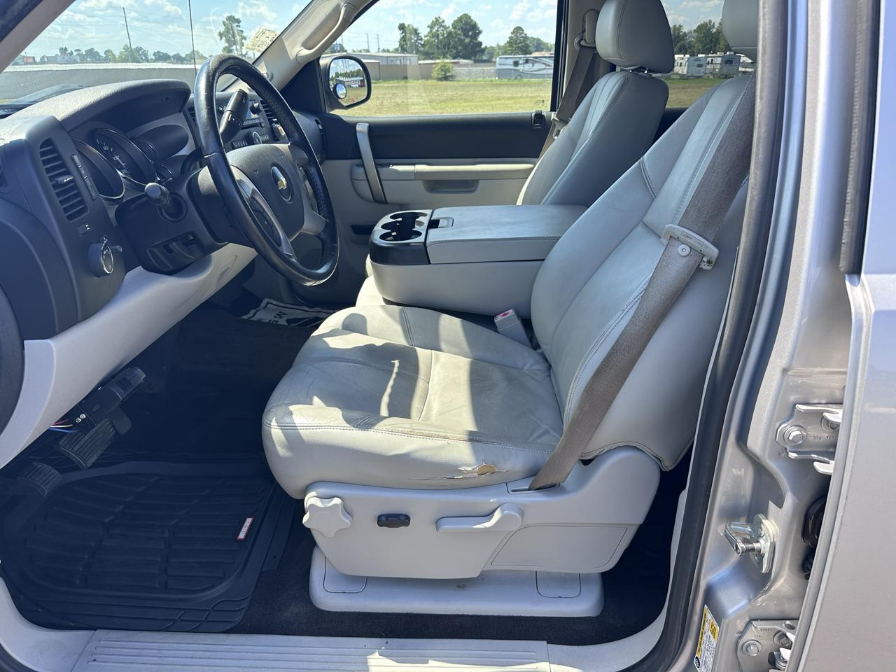Chevrolet Silverado 1500 4WD Ext Cab 143.5" LT 2010