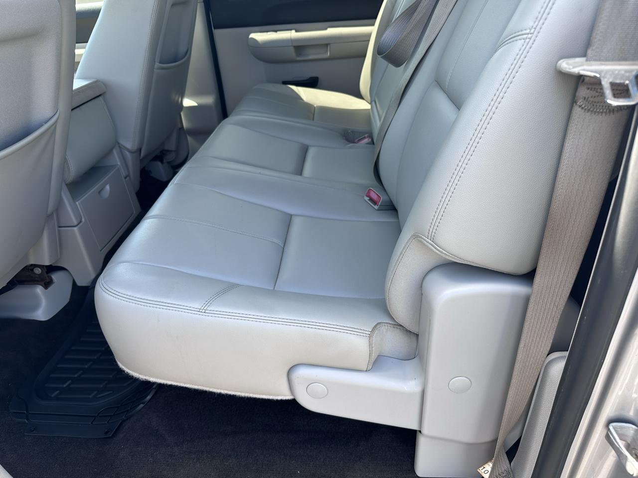 Chevrolet Silverado 1500 4WD Ext Cab 143.5" LT 2010