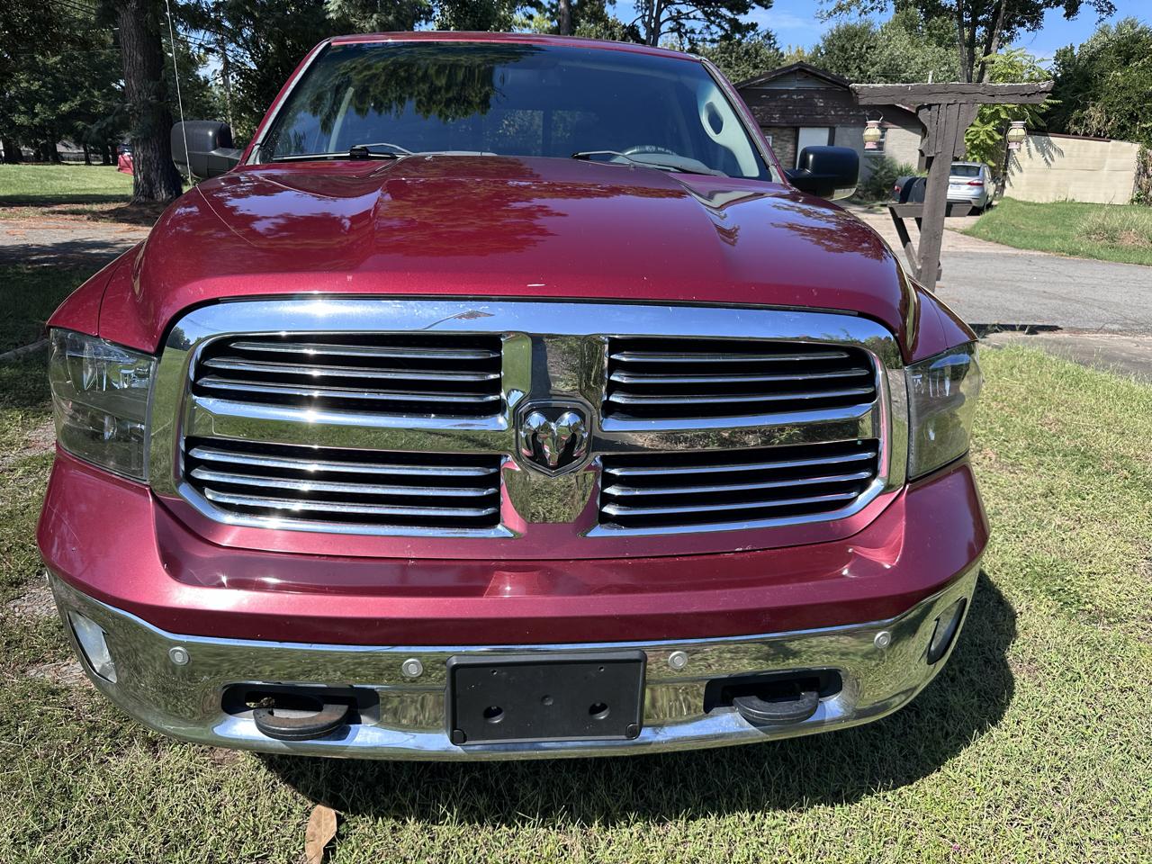 RAM 1500 Laramie Crew Cab SWB 4WD 2015