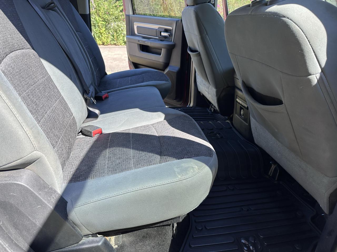 RAM 1500 Laramie Crew Cab SWB 4WD 2015