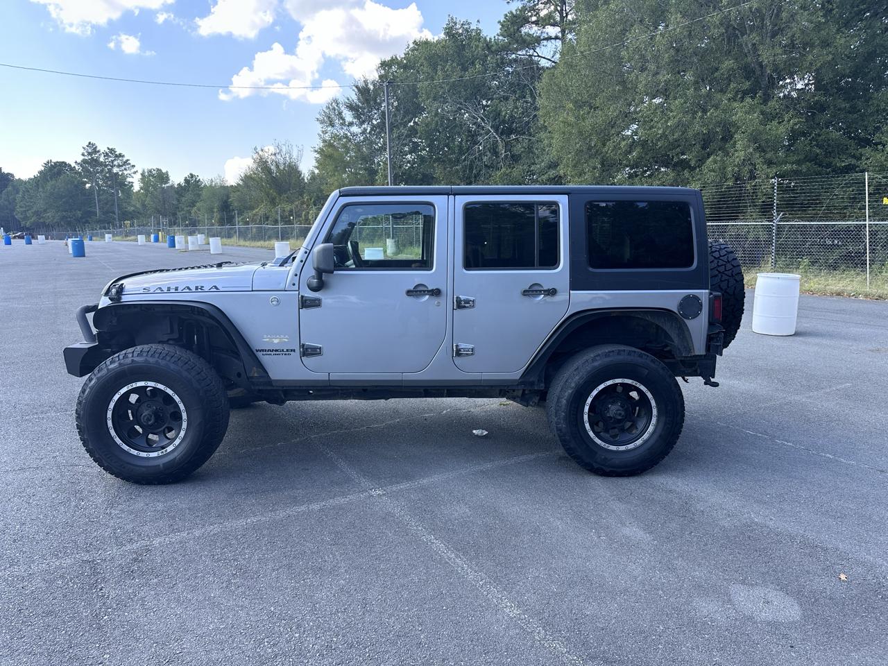 Jeep Wrangler Unlimited Sahara 4WD 2013