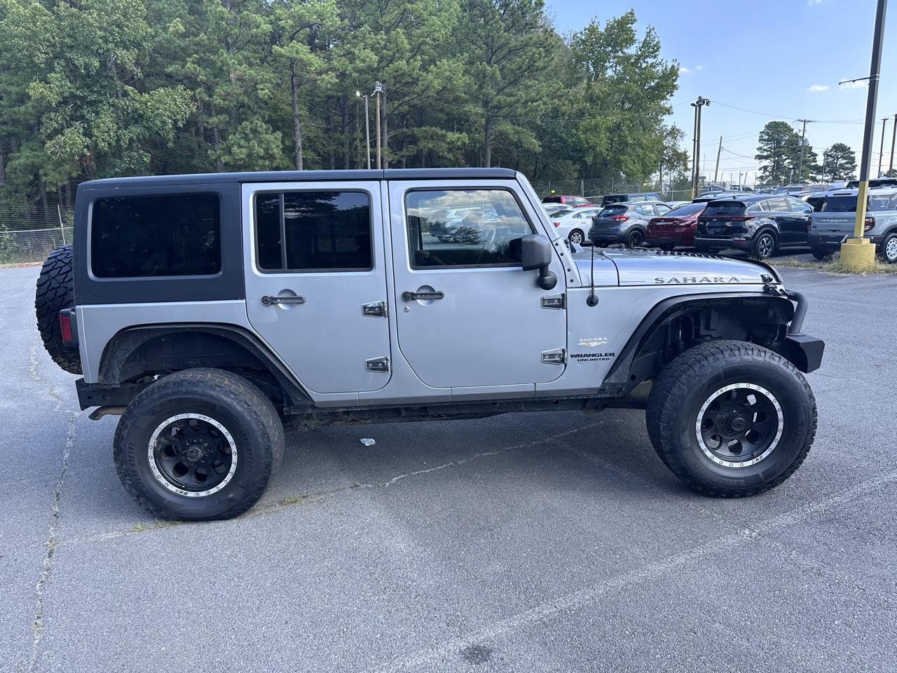 Jeep Wrangler Unlimited Sahara 4WD 2013