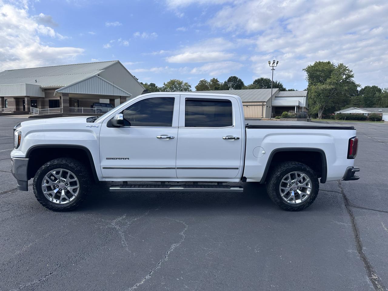 2017 GMC Sierra 1500 SLT Crew Cab Short Box 4WD
