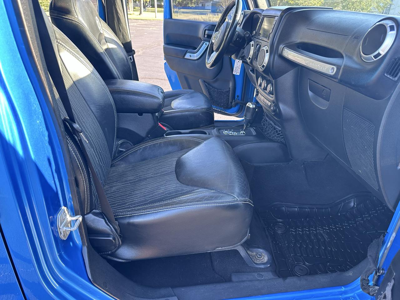 Jeep Wrangler Unlimited Sport 4WD 2015