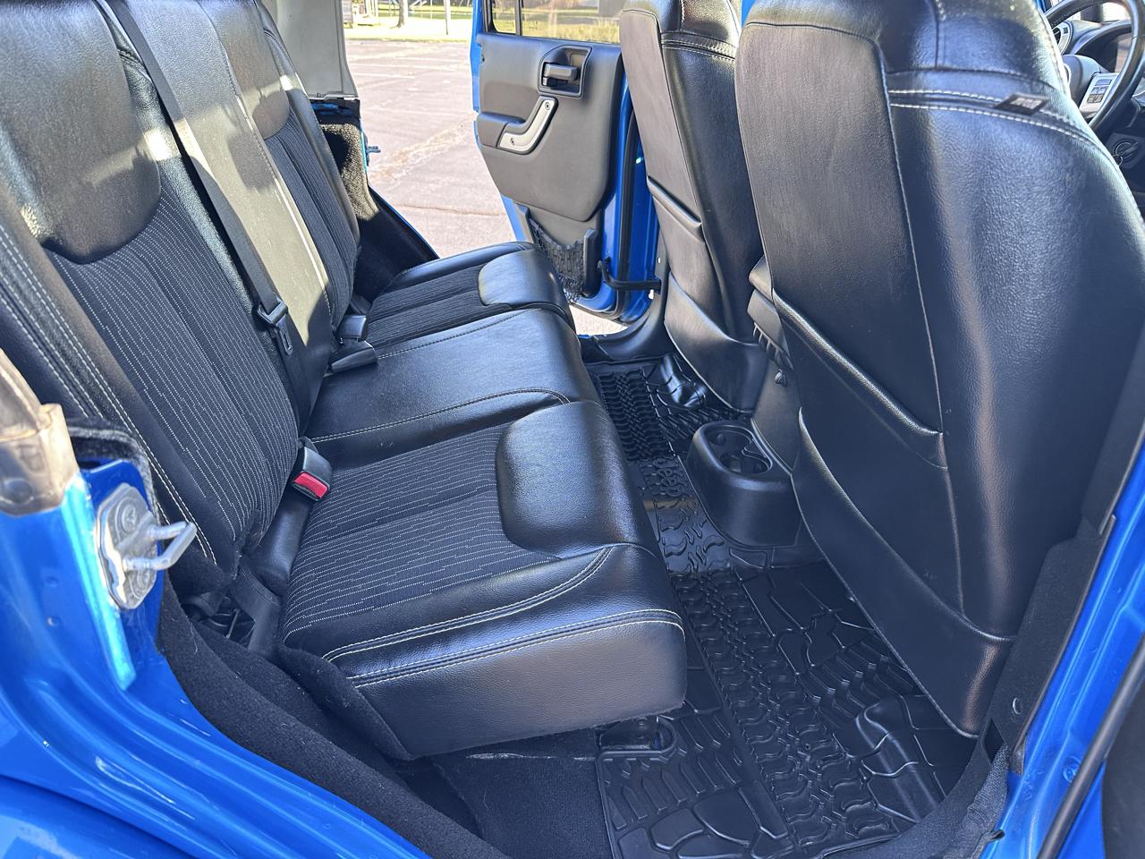 Jeep Wrangler Unlimited Sport 4WD 2015