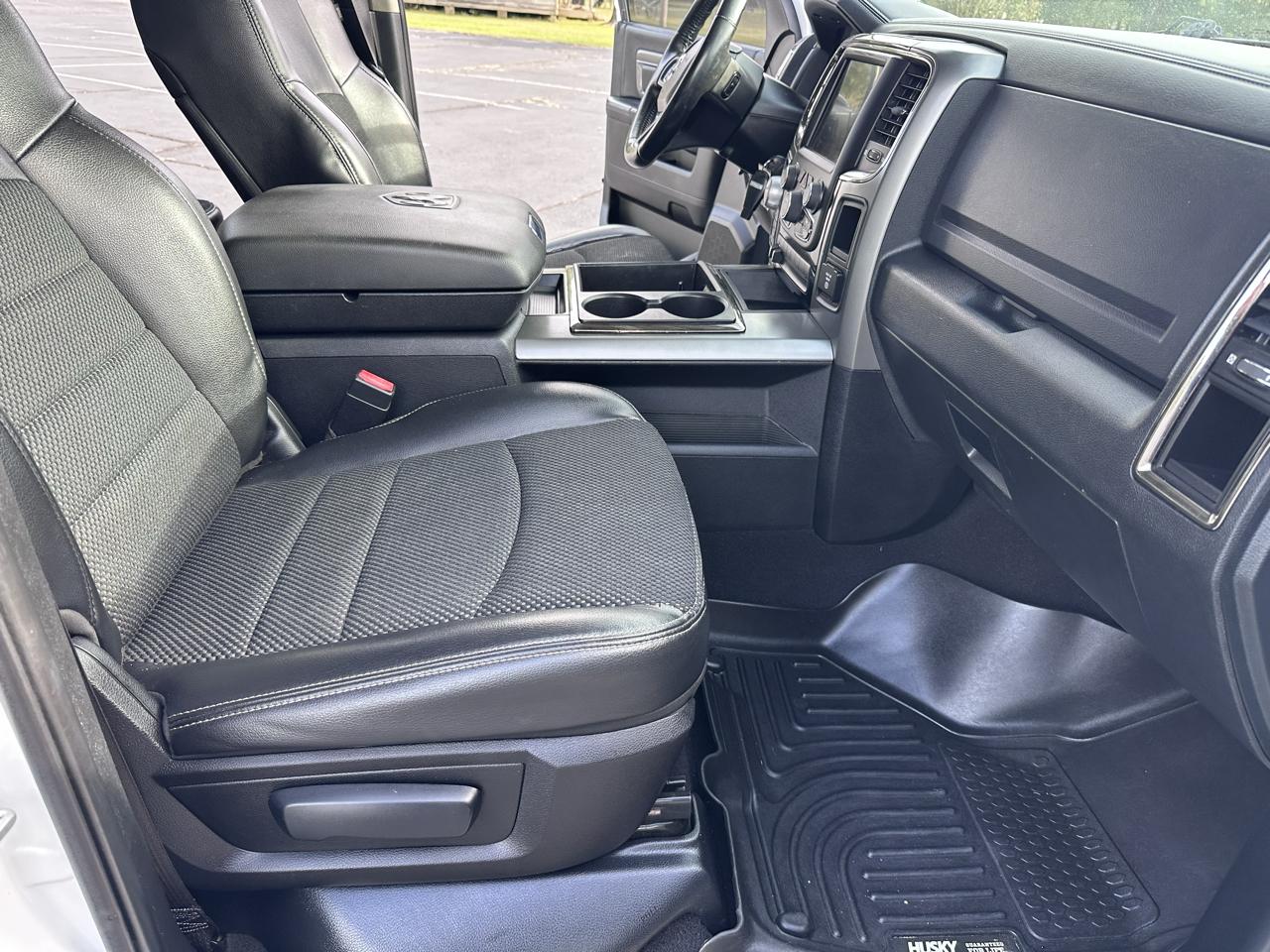 RAM 1500 4WD Quad Cab 140.5" Sport 2015