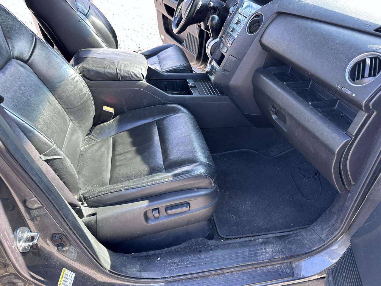 Honda Pilot EX-L 4WD 5-Spd AT with Navigation 2011
