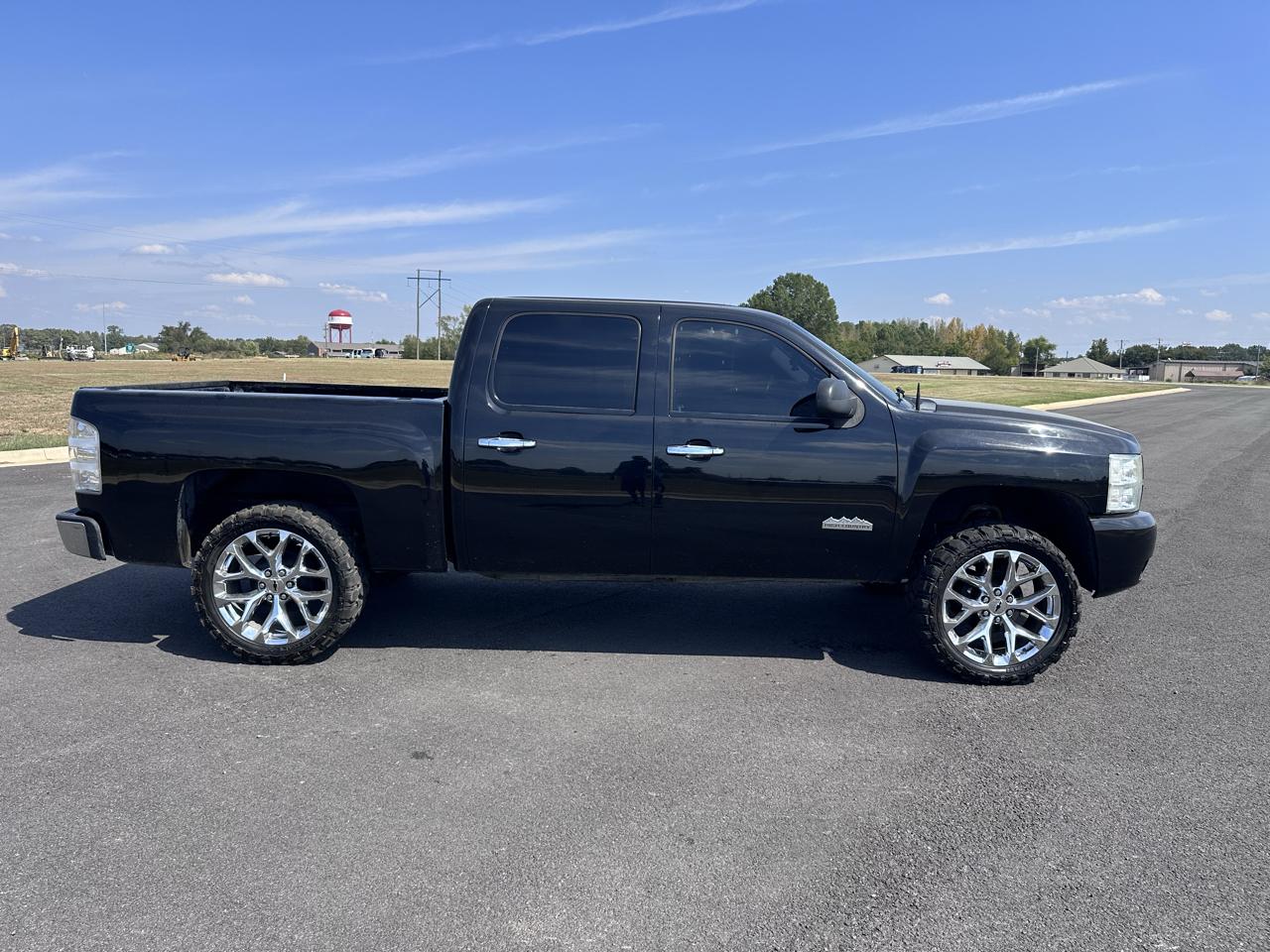 Chevrolet Silverado 1500 4WD Crew Cab 153.0" High Country 2011