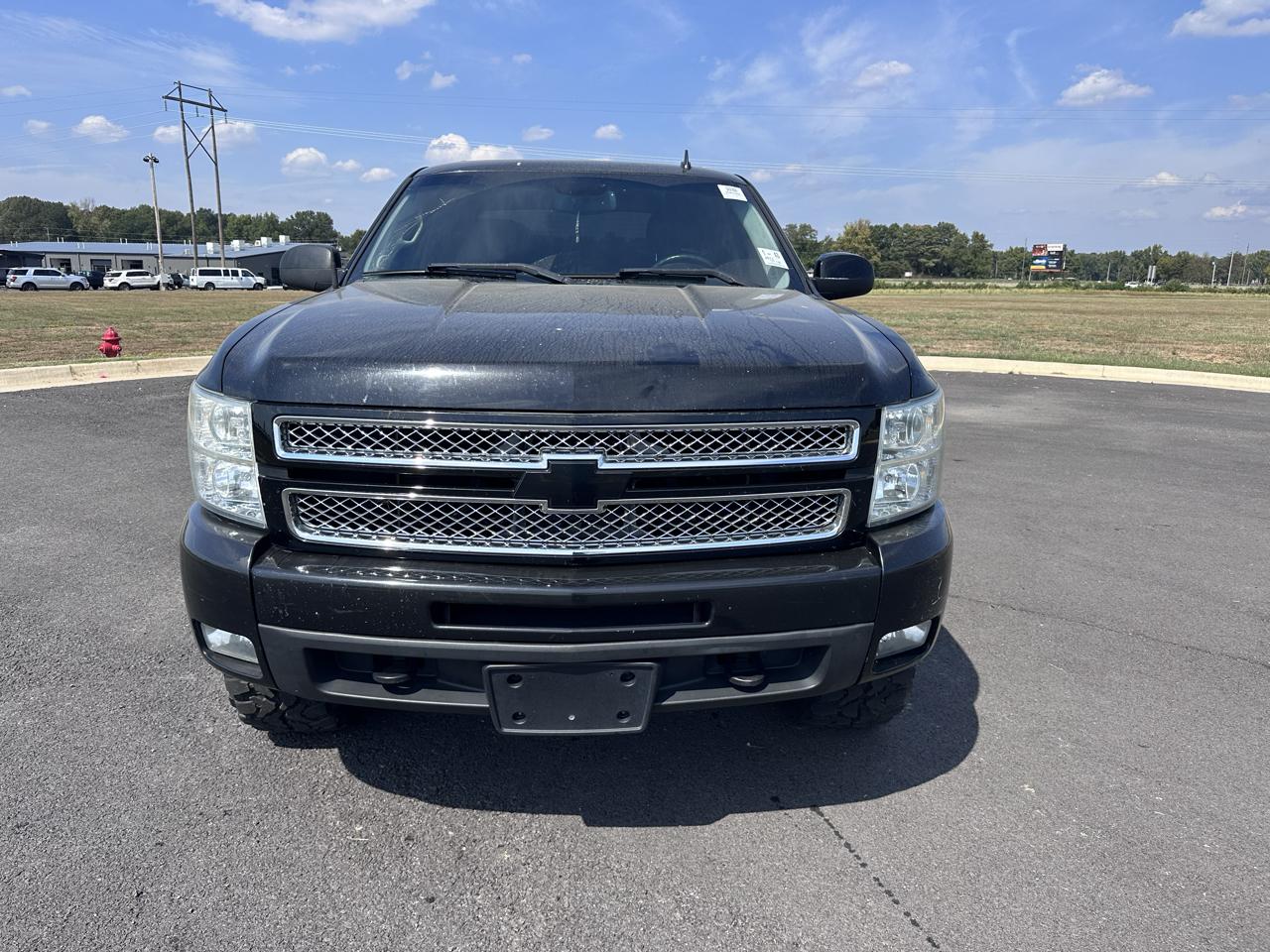 Chevrolet Silverado 1500 4WD Crew Cab 153.0" High Country 2011