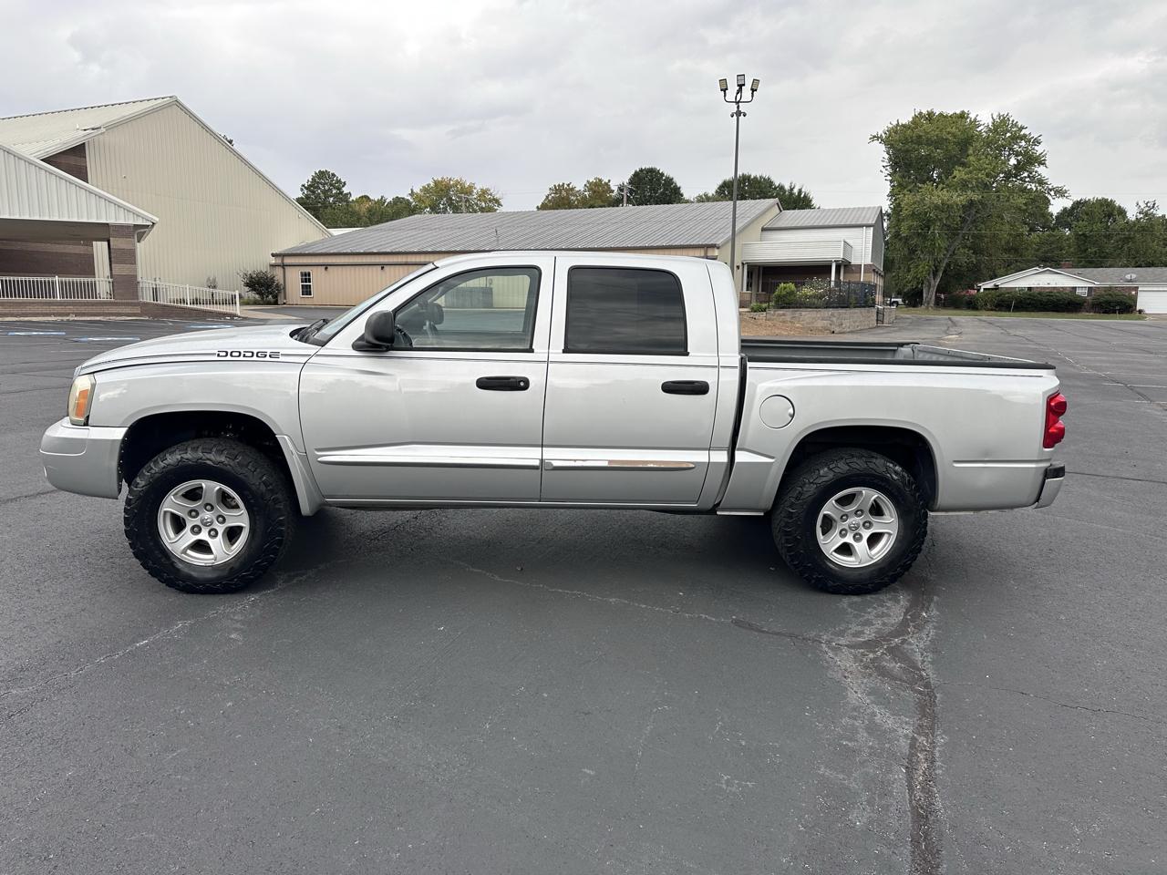 Dodge Dakota SLT Quad Cab 2WD 2005