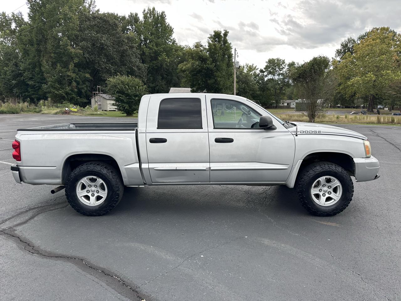 Dodge Dakota SLT Quad Cab 2WD 2005