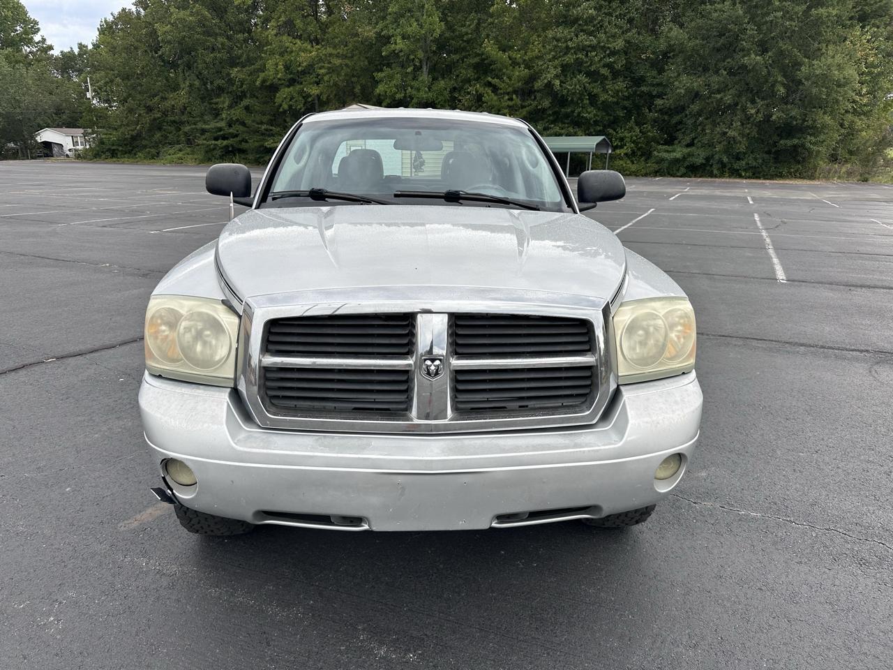 Dodge Dakota SLT Quad Cab 2WD 2005