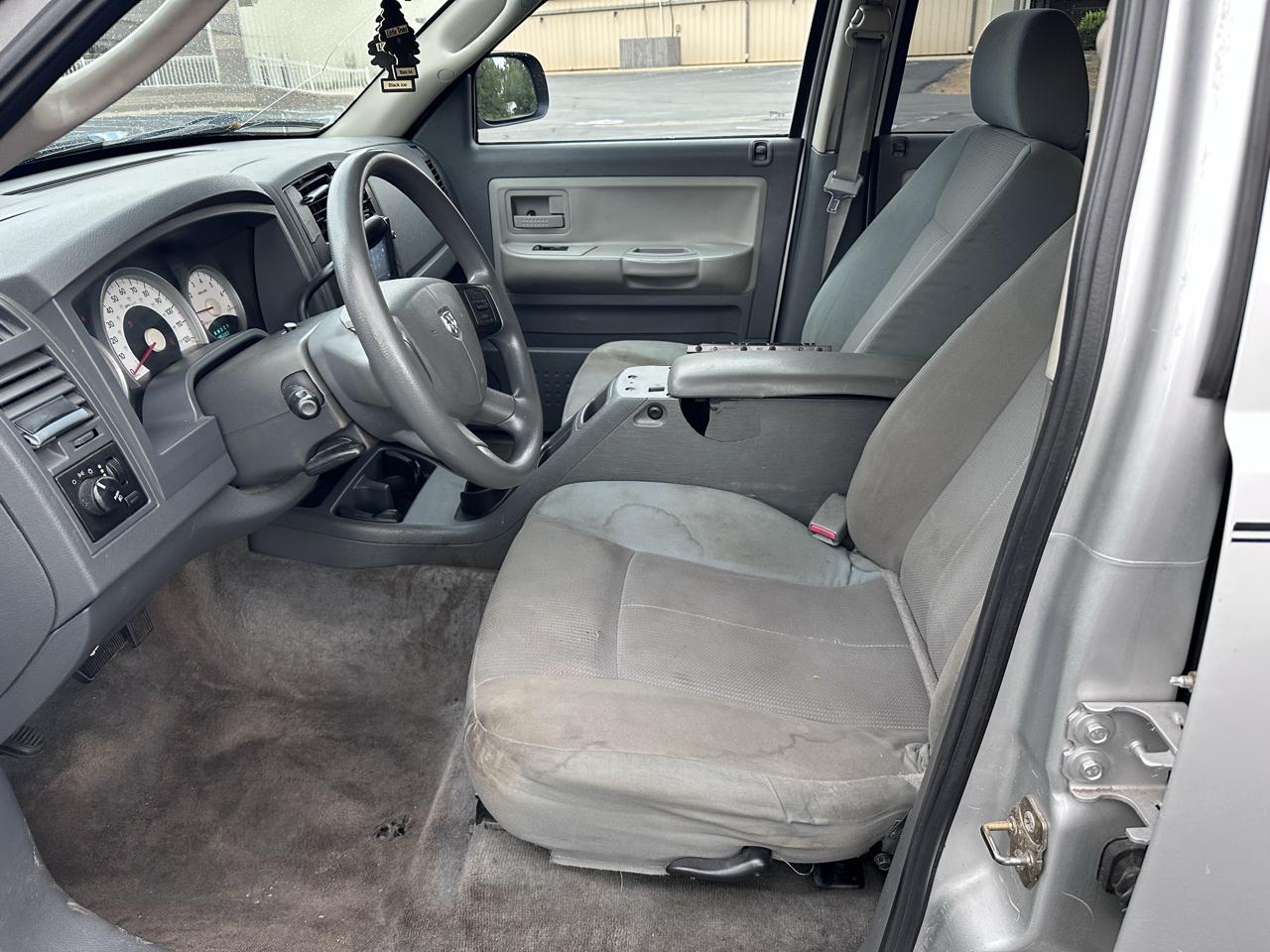 Dodge Dakota SLT Quad Cab 2WD 2005