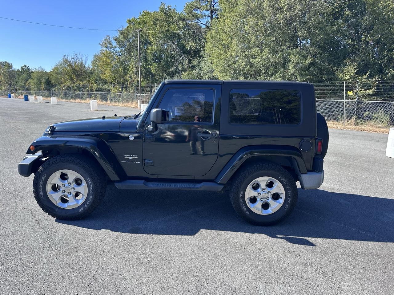 Jeep Wrangler Sahara 4WD 2012