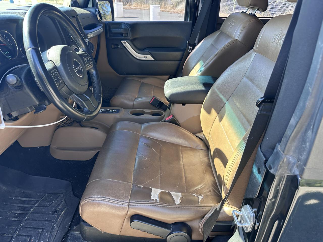 Jeep Wrangler Sahara 4WD 2012