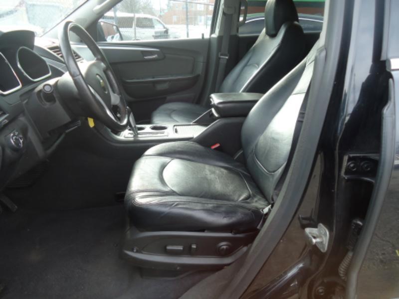 Chevrolet Traverse LT AWD 2011