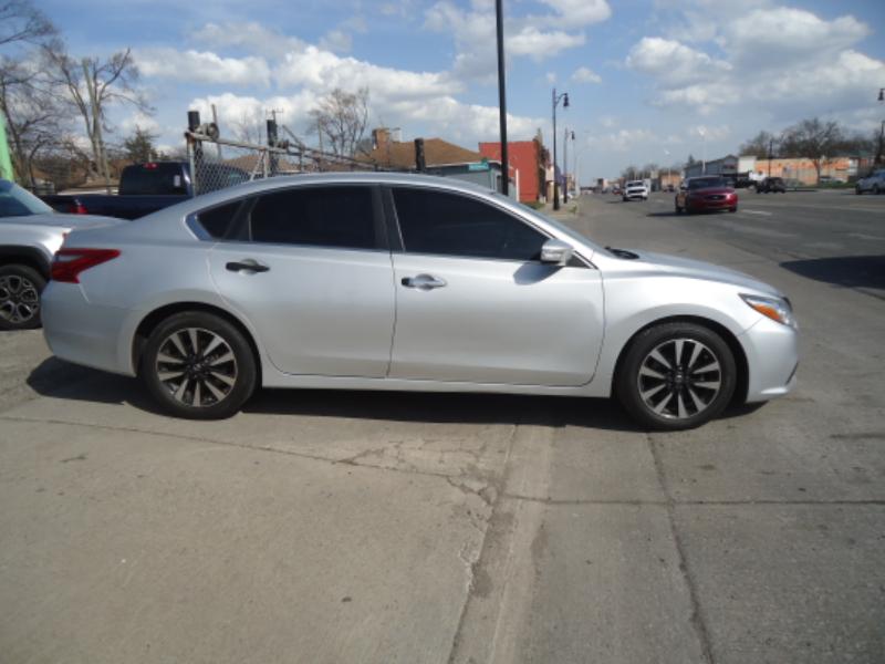 Nissan Altima 2.5 SV 2018