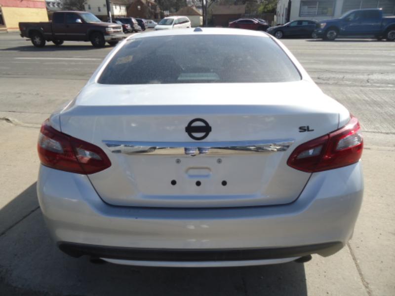 Nissan Altima 2.5 SV 2018