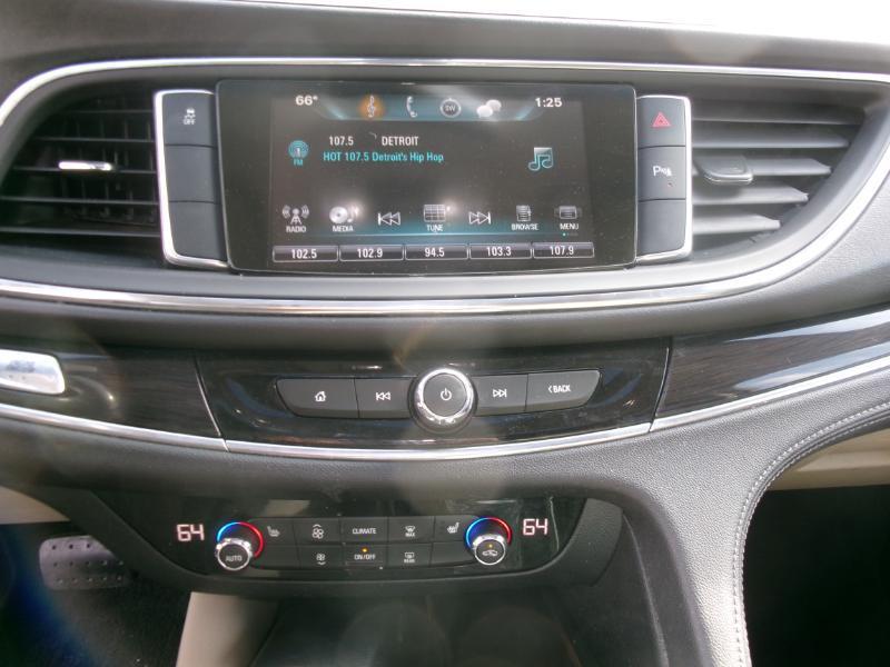 Buick Enclave Essence FWD 2019