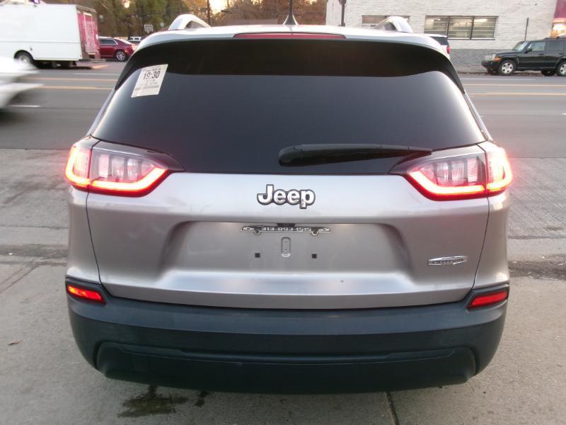 Jeep Cherokee Latitude Plus FWD 2019