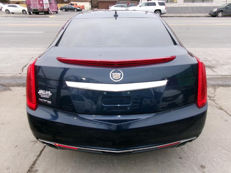 Cadillac XTS Luxury 2013