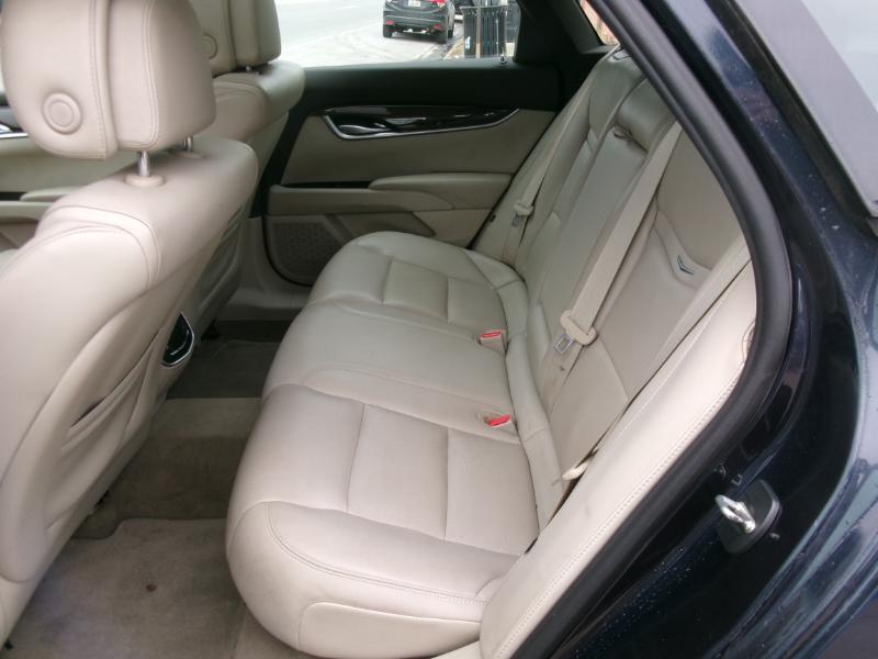 Cadillac XTS Luxury 2013