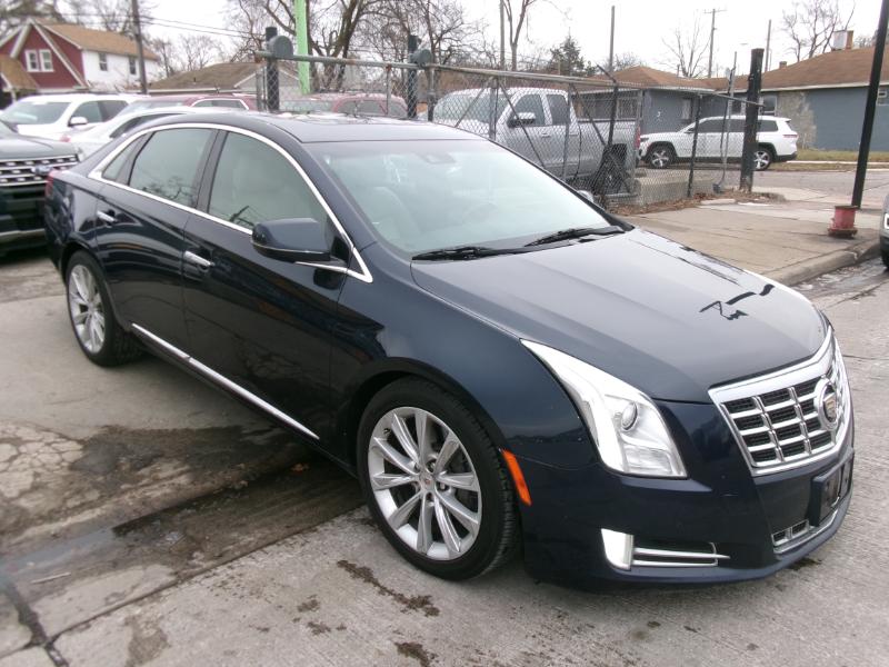 Cadillac XTS Luxury 2013