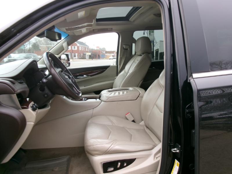 Cadillac Escalade ESV Premium 4WD 2015