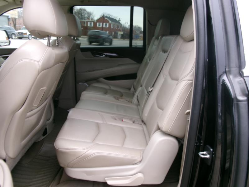 Cadillac Escalade ESV Premium 4WD 2015
