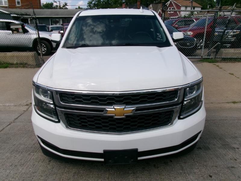 Chevrolet Suburban LT 1500 4WD 2015