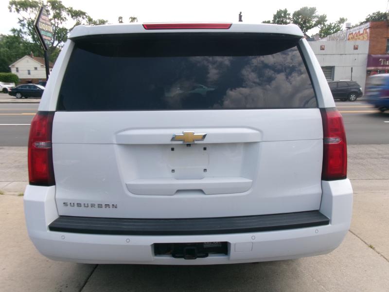 Chevrolet Suburban LT 1500 4WD 2015