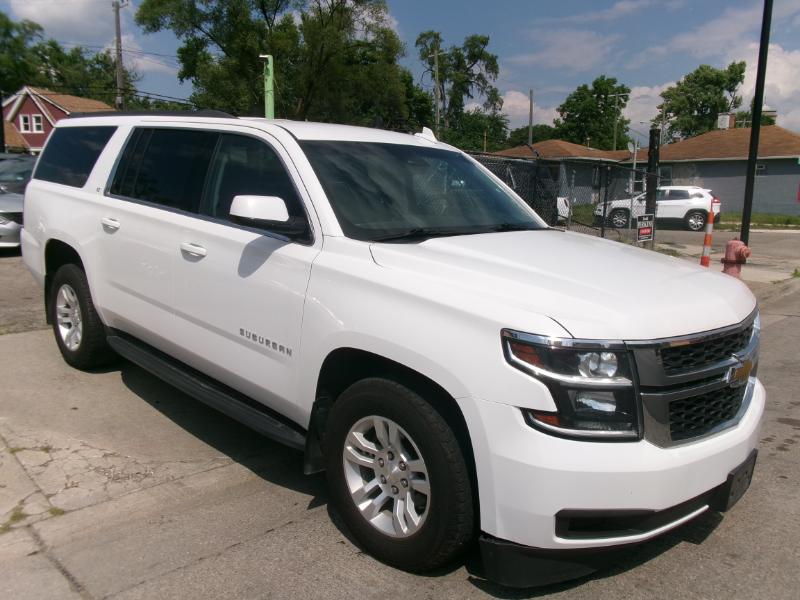 Chevrolet Suburban LT 1500 4WD 2015