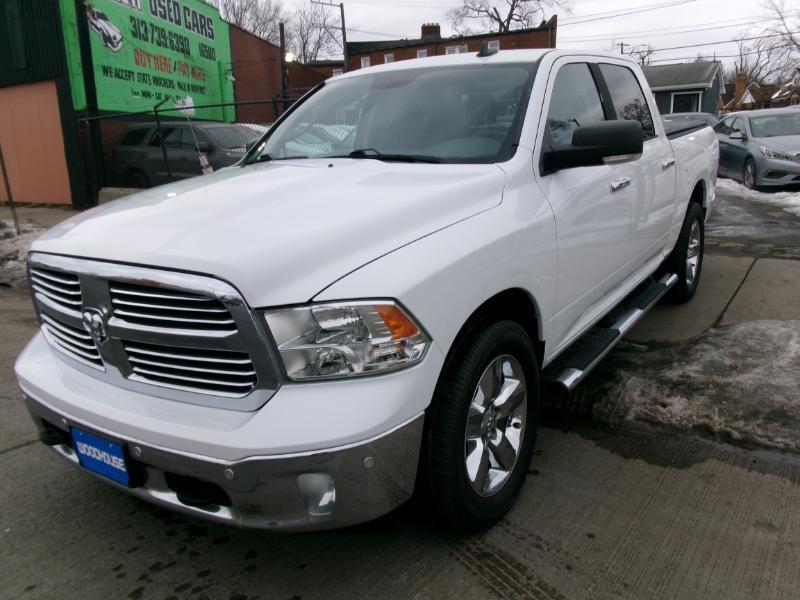 RAM 1500 SLT Crew Cab SWB 4WD 2017