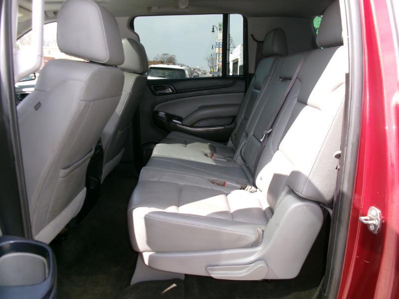 Chevrolet Suburban LT 4WD 2017