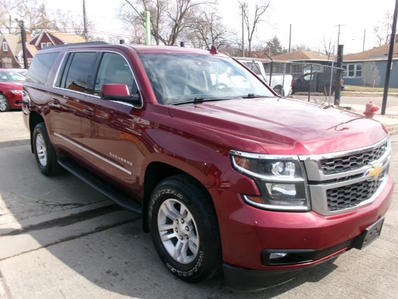 Chevrolet Suburban LT 4WD 2017