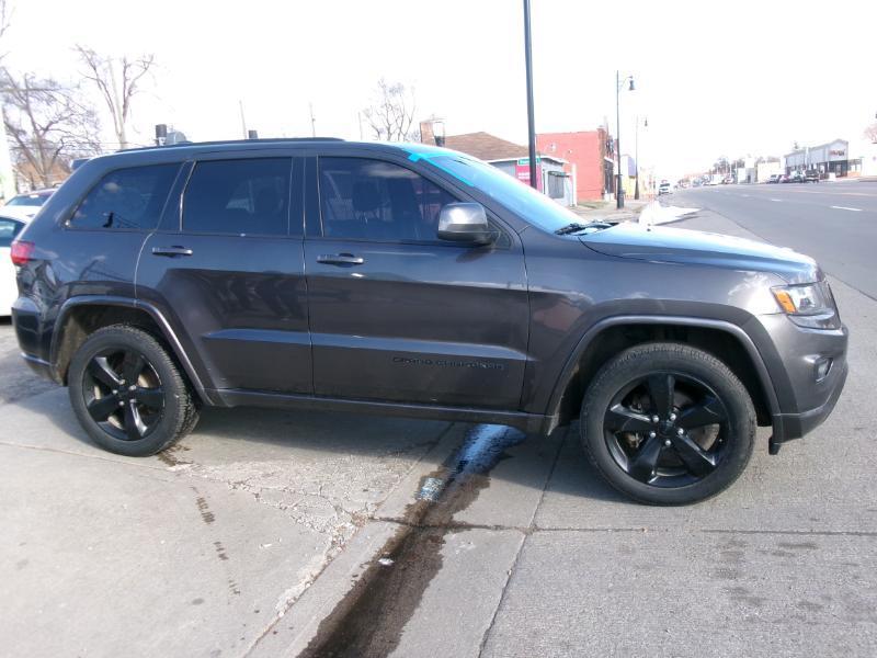 Jeep Grand Cherokee Laredo 4WD 2015