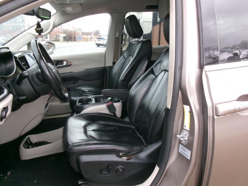 Chrysler Pacifica Touring-L 2017