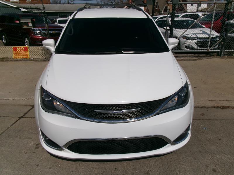 Chrysler Pacifica Touring-L Plus 2017