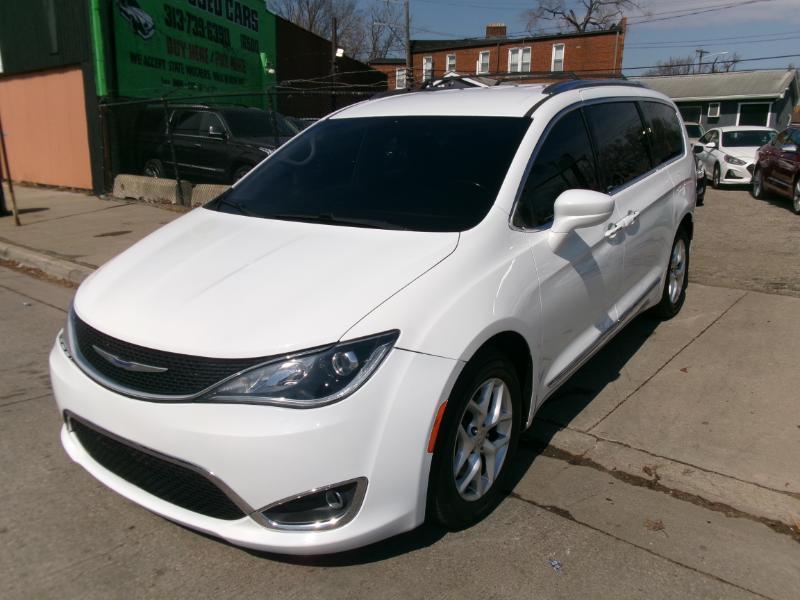 Chrysler Pacifica Touring-L Plus 2017