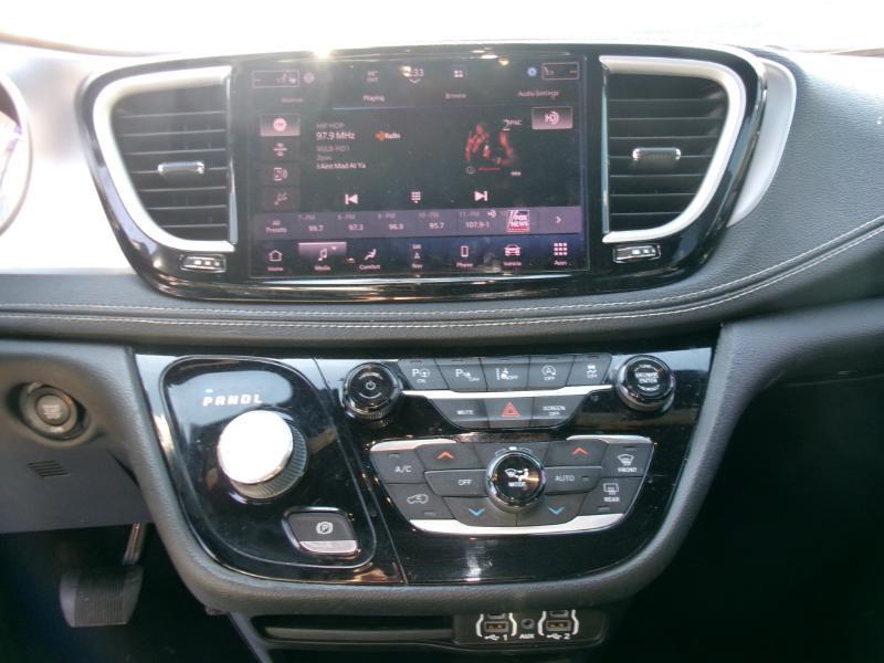 Chrysler Pacifica Touring-L 2021