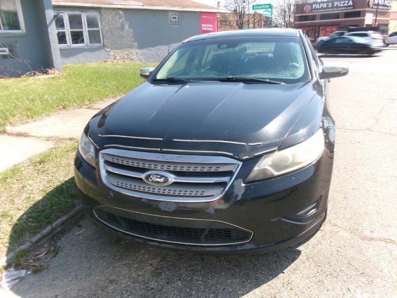 Ford Taurus Limited FWD 2011