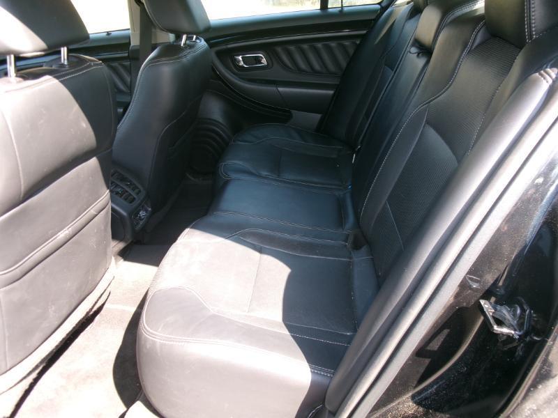 Ford Taurus Limited FWD 2011