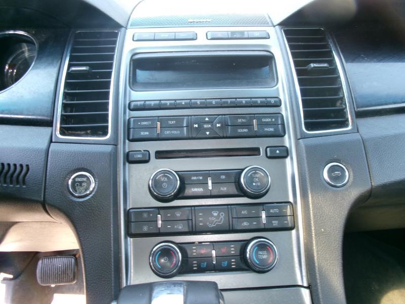 Ford Taurus Limited FWD 2011